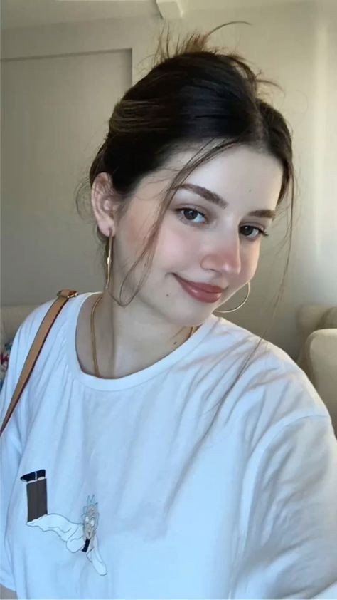 beautiful real girl pic simple real girl pic